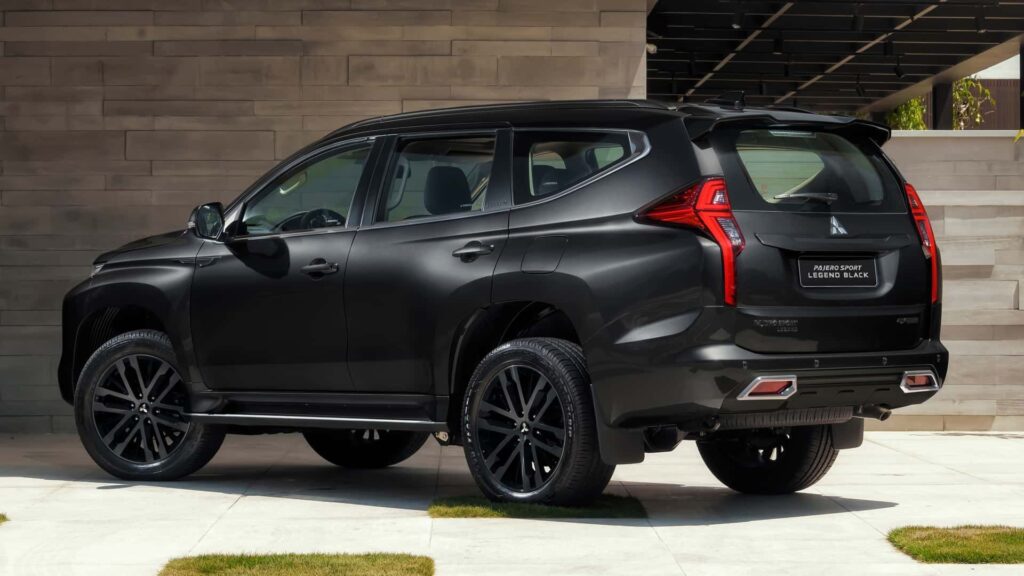 Pajero Sport Legend Black