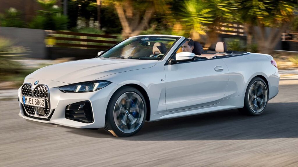 BMW 420i 2025 na estrada