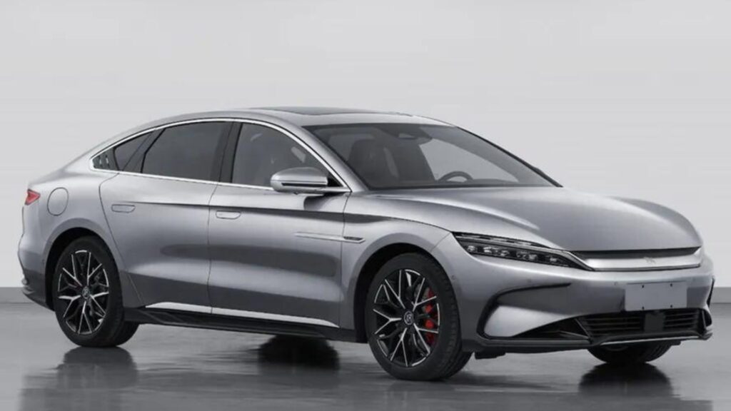 BYD Han 2025 cinza na diagonal