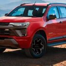Chevrolet Trailblazer 2025 vermelho na diagonal