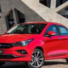 Fiat Cronos 2025 vermelho na diagonal