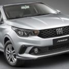 Dianteira do Fiat Argo 2025 prata