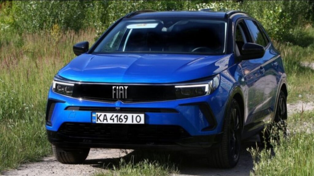 Fiat Pulse 2025 azul em estrada de terra