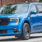 Ford Maverick 2025 azul na estrada