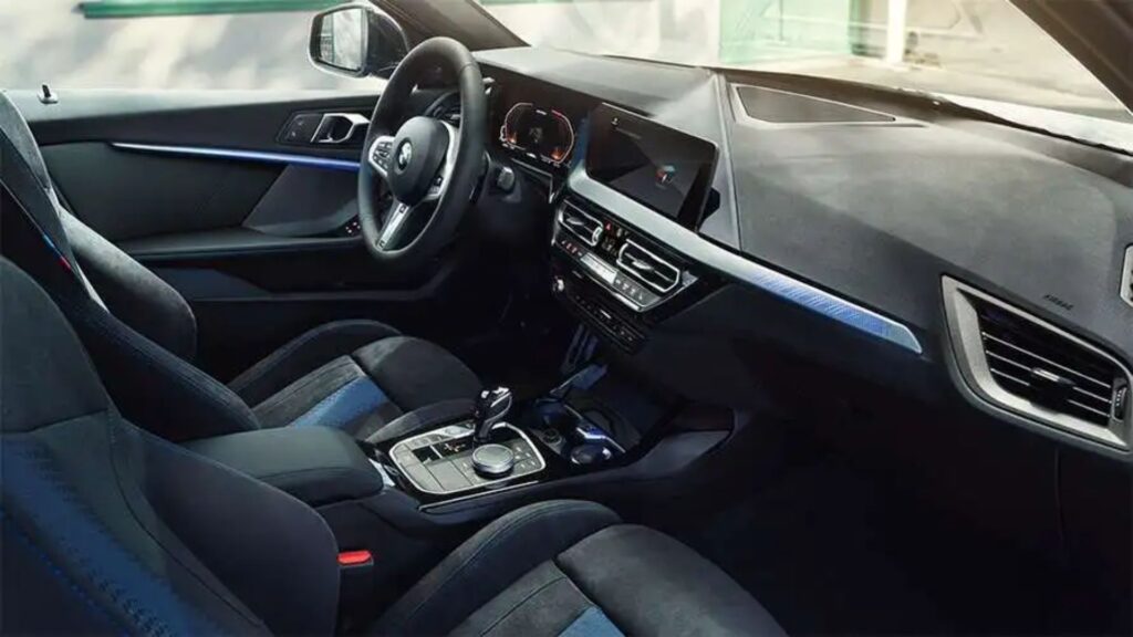 Interna do BMW 118i 2025