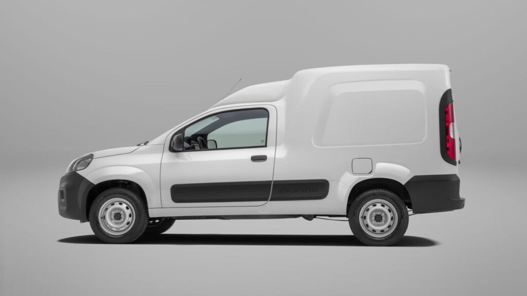 Lateral da Fiat Fiorino 2025