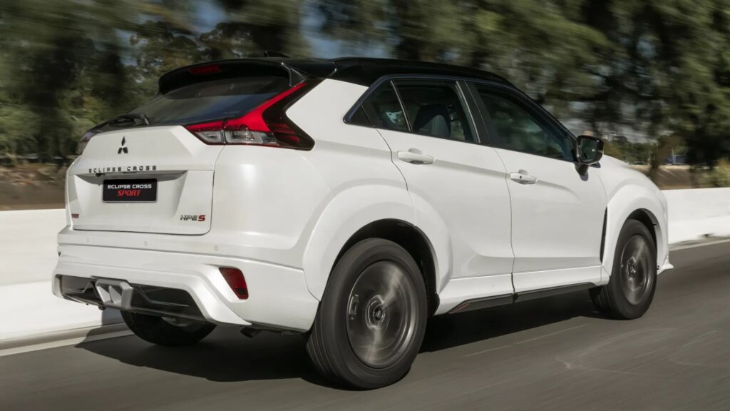 Mitsubishi Cross Sport 2025 na estrada