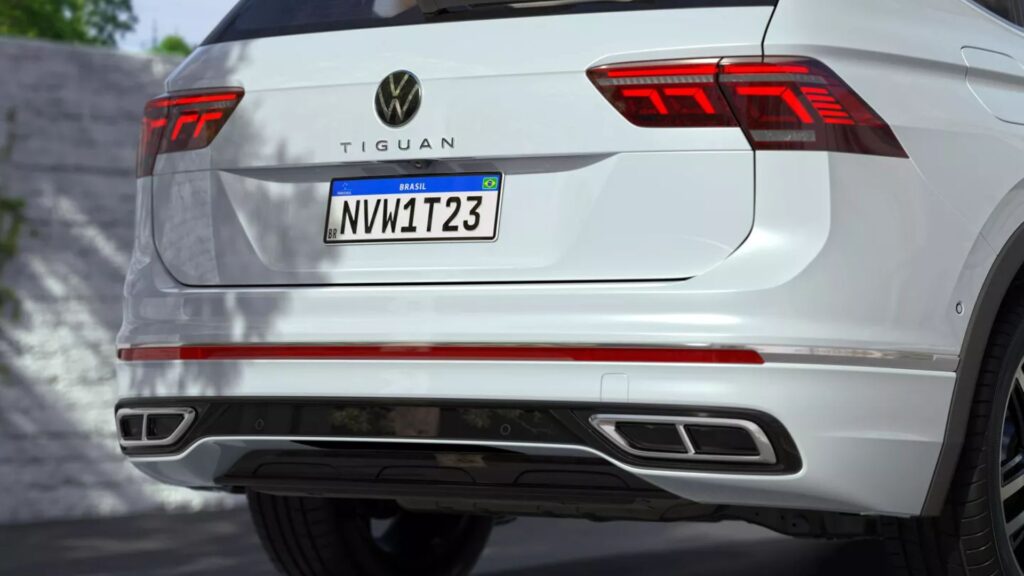 Traseira do VW Tiguan Allspace R-Line 2025