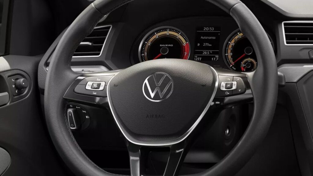 Interior da VW Saveiro 2025