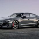 Audi e-tron GT 2025 preto na diagonal