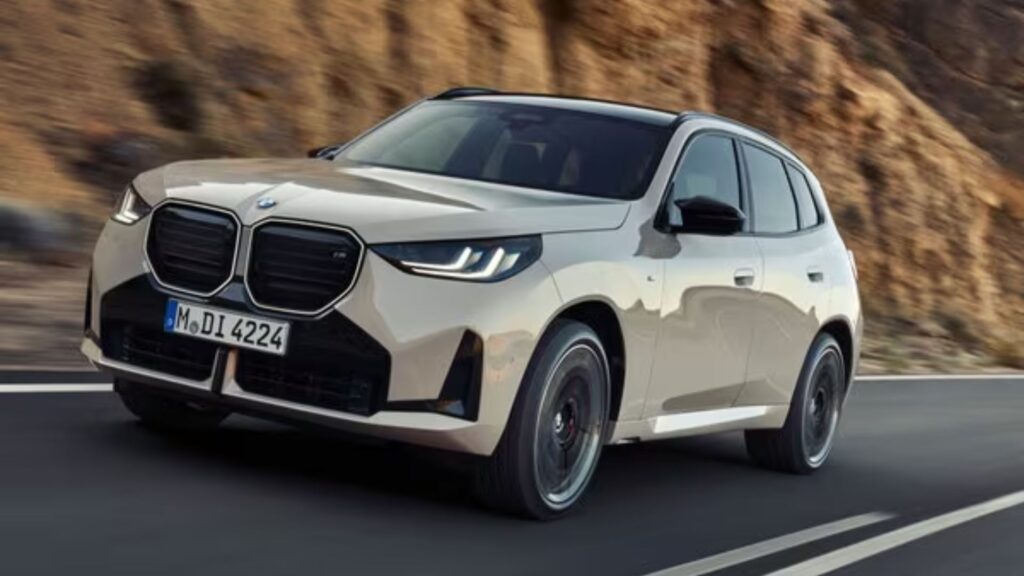 BMW X3 2025 na estrada