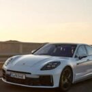 Porsche Panamera na estrada.