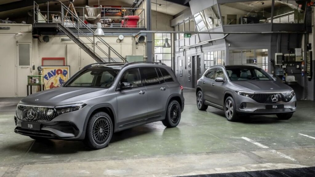 Dois Mercedes-Benz EQB 2025