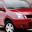 Ecosport vermelho na diagonal