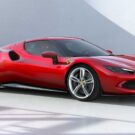 Lateral da Ferrari 296 GTB 2025