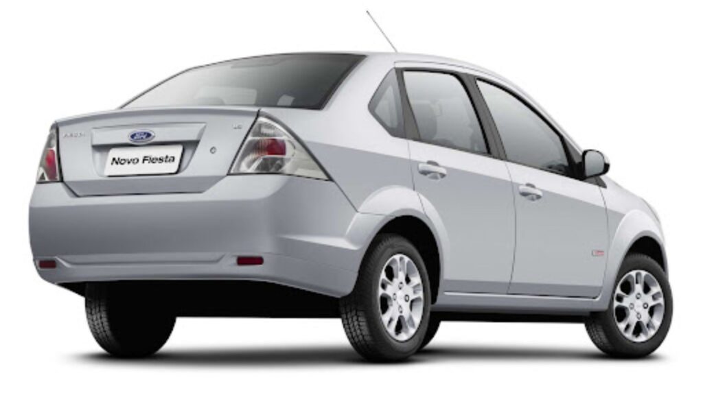 Traseira de Fiesta Sedan