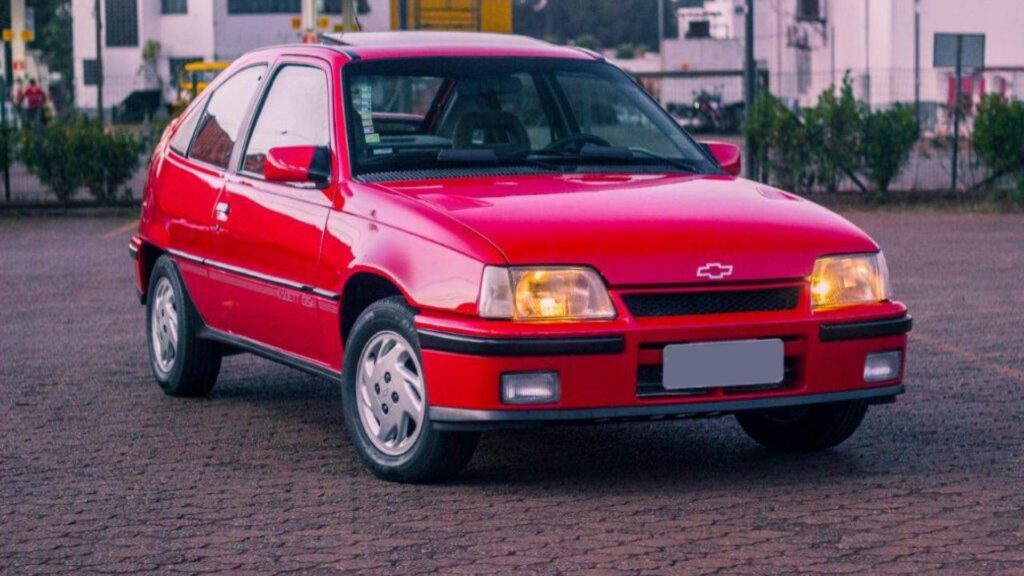 GM Kadett GSI vermelho