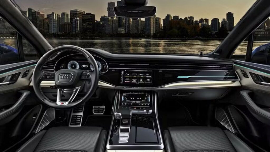 Interna do Audi Q7 2025