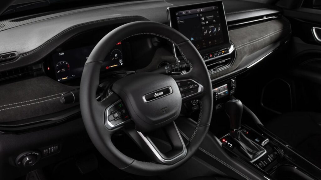 Interna do Jeep Commander 2025