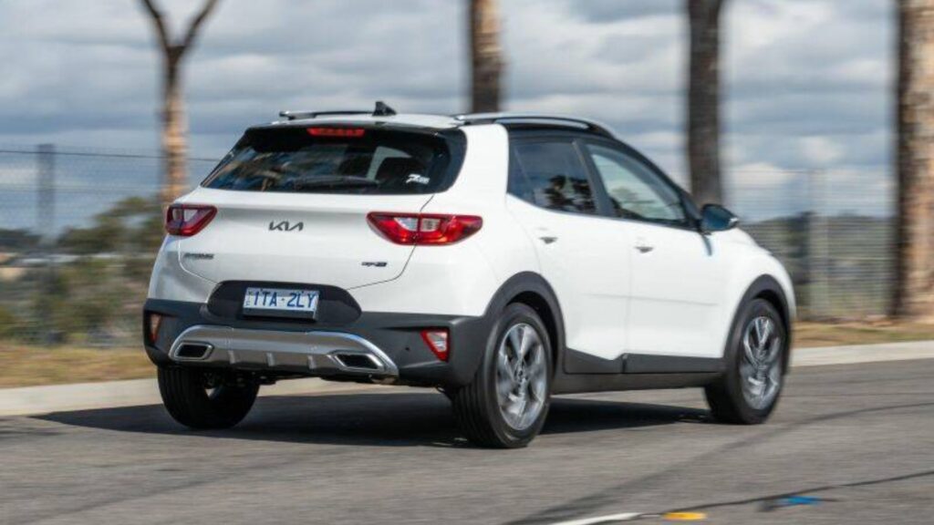 Traseira do Kia Stonic 2025