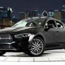 Mercedes-Benz CLA Coupé 2025 preto na diagonal.