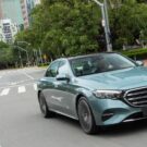 Mercedes-Benz Classe A 2025 na estrada.