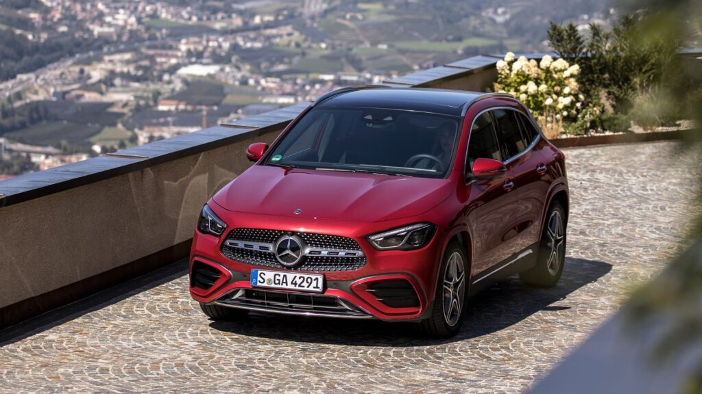Mercedes-Benz GLA 2025 vermelho