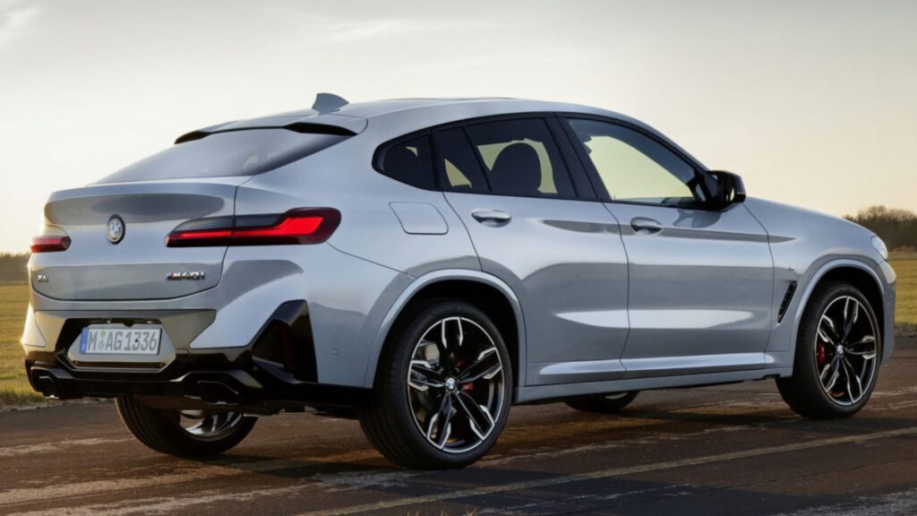Traseira da BMW X4 2025