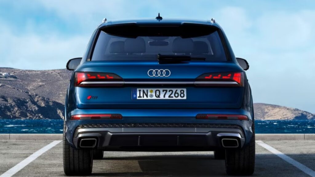 Traseira do Audi Q7 2025.