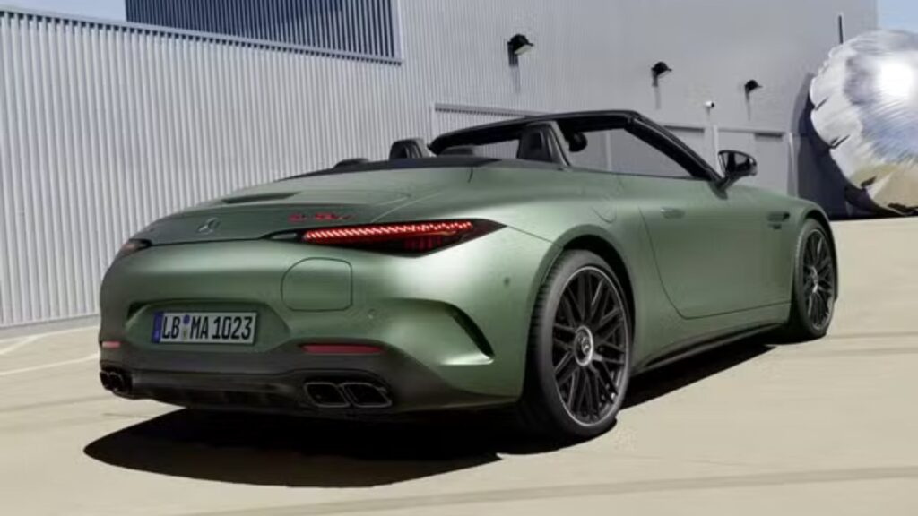 Traseira do Mercedes-AMG SL 2025.