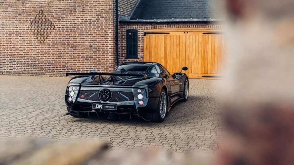 Traseira do Nero One Off