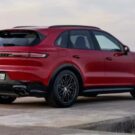 Traseira do Porsche Cayenne 2025