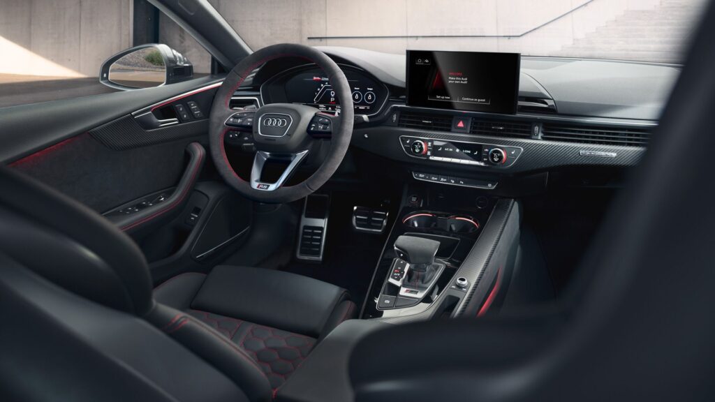 Audi RS5 2025 interna