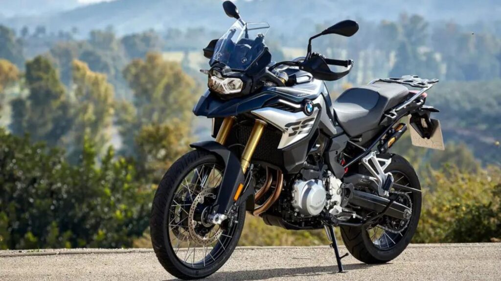 Dianteira do BMW F 850 GS 2025.