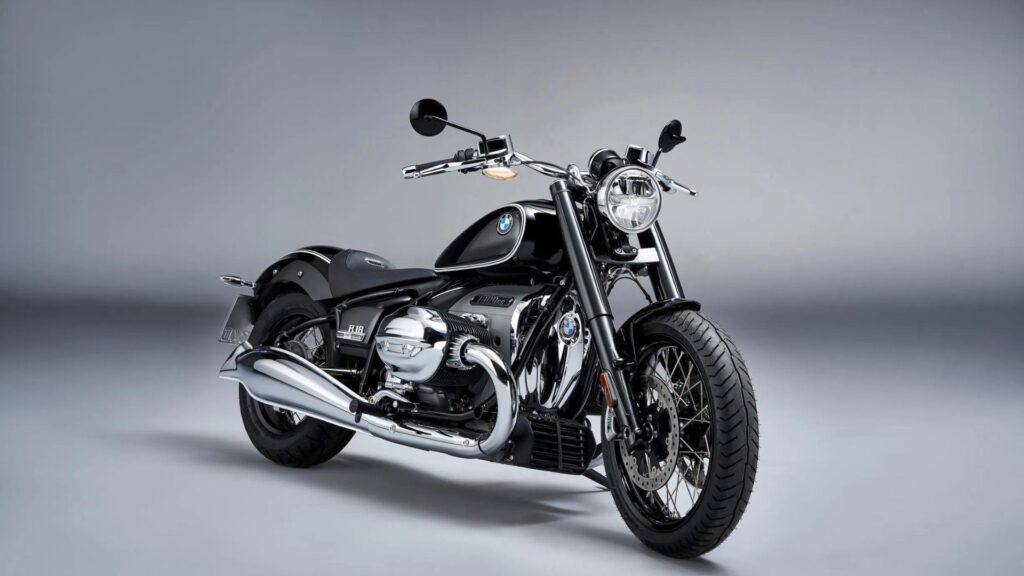 Dianteira da BMW R 18 2025.