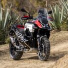 Dianteira da BMW R 1250 GS 2025.