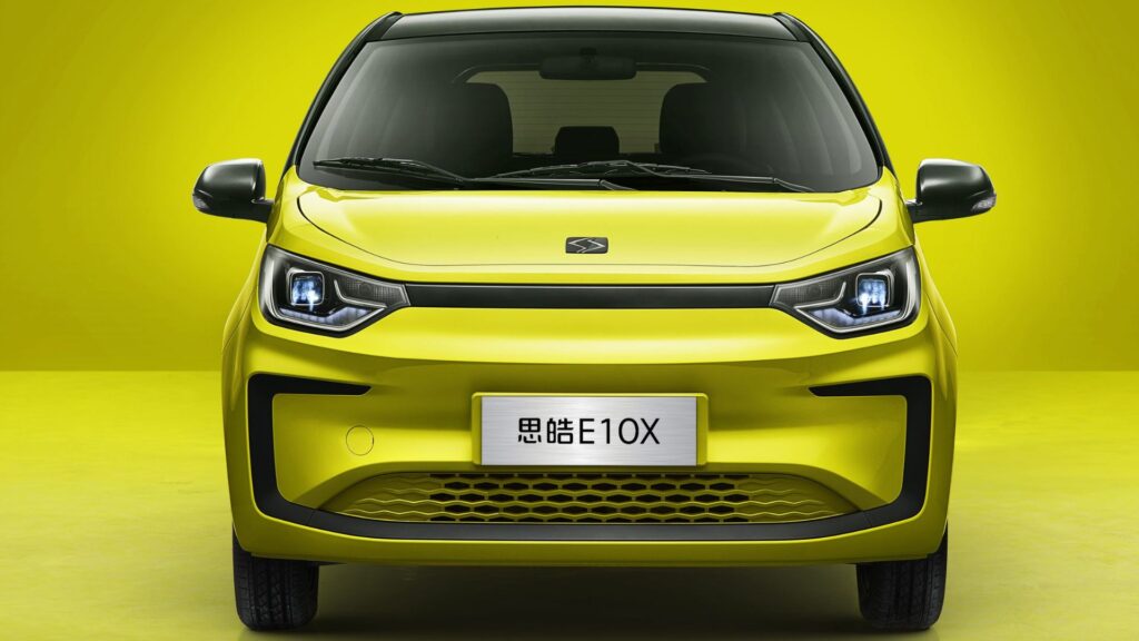 Dianteira do Jac E-JS1 2025.