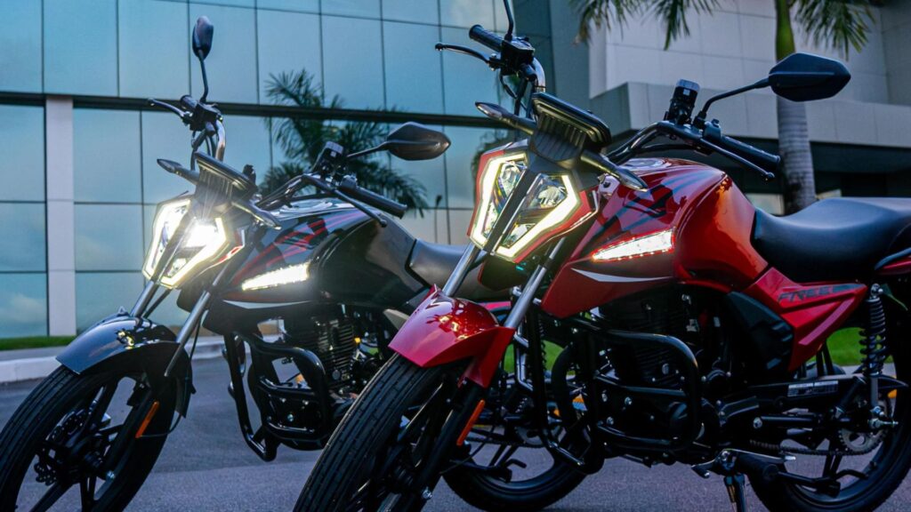 Duas Shineray FREE 150 EFI 2025.