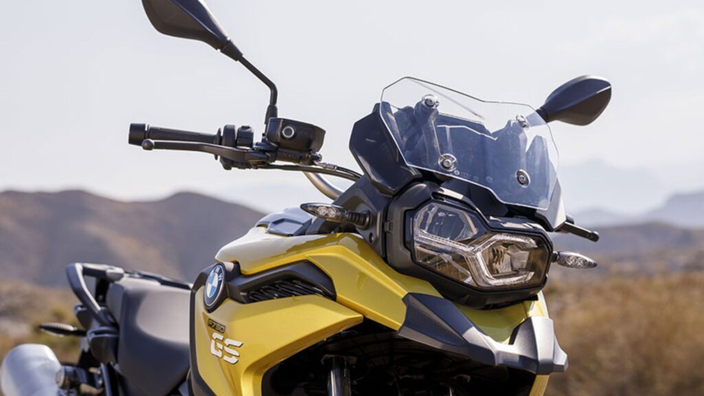 Dianteira da BMW F 750 GS 2025.
