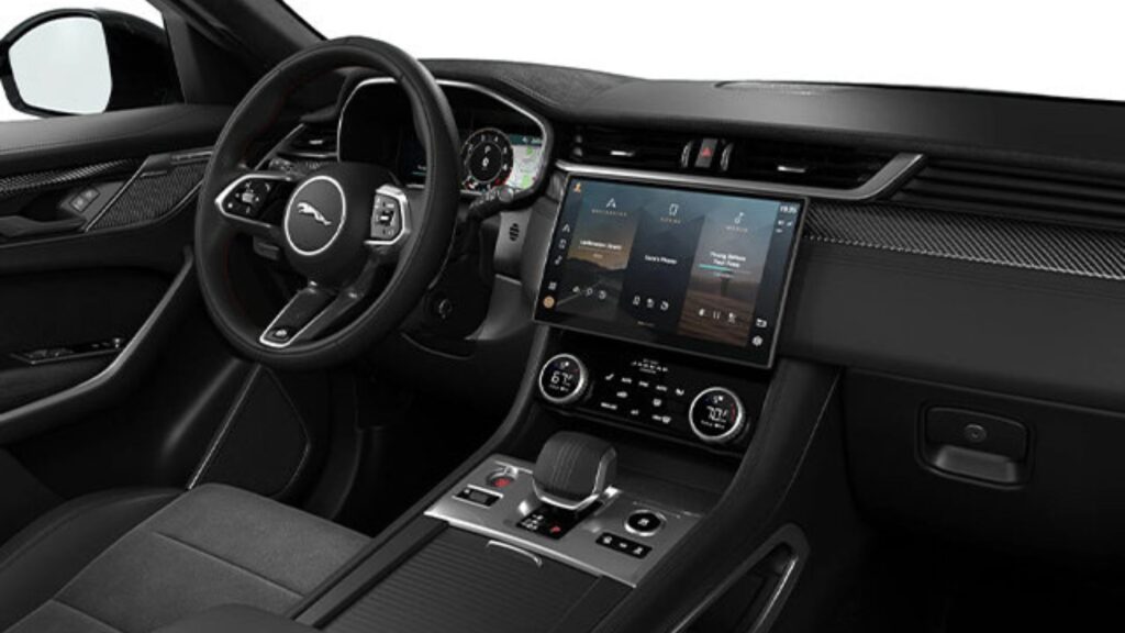 Interna do Jaguar F-Pace 2025.