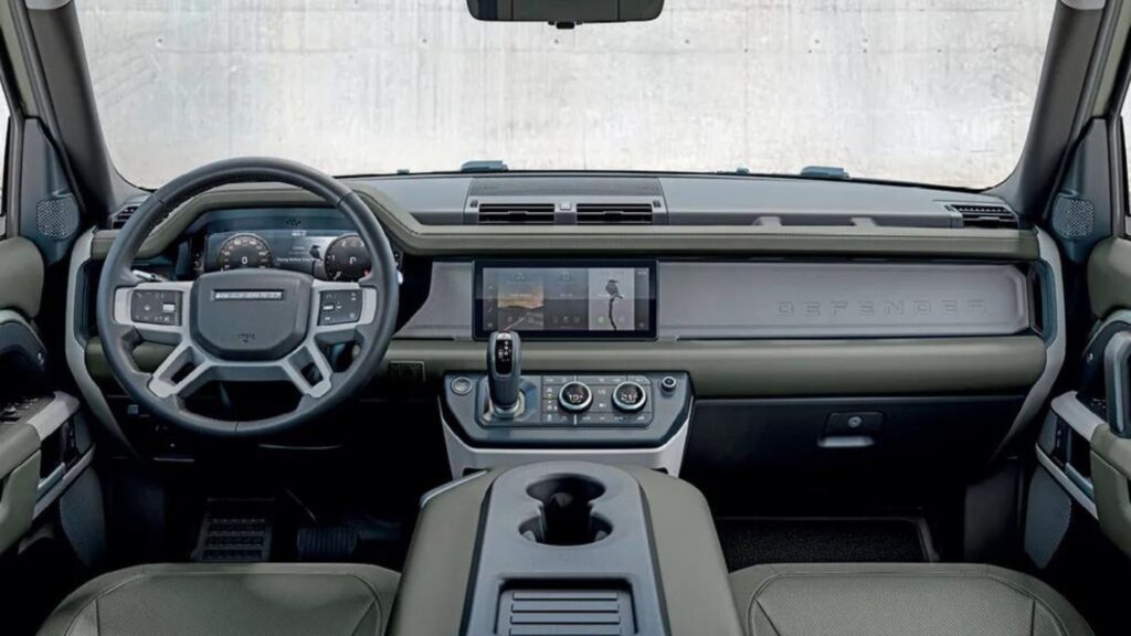 Interna do Land Rover Defender 2025.