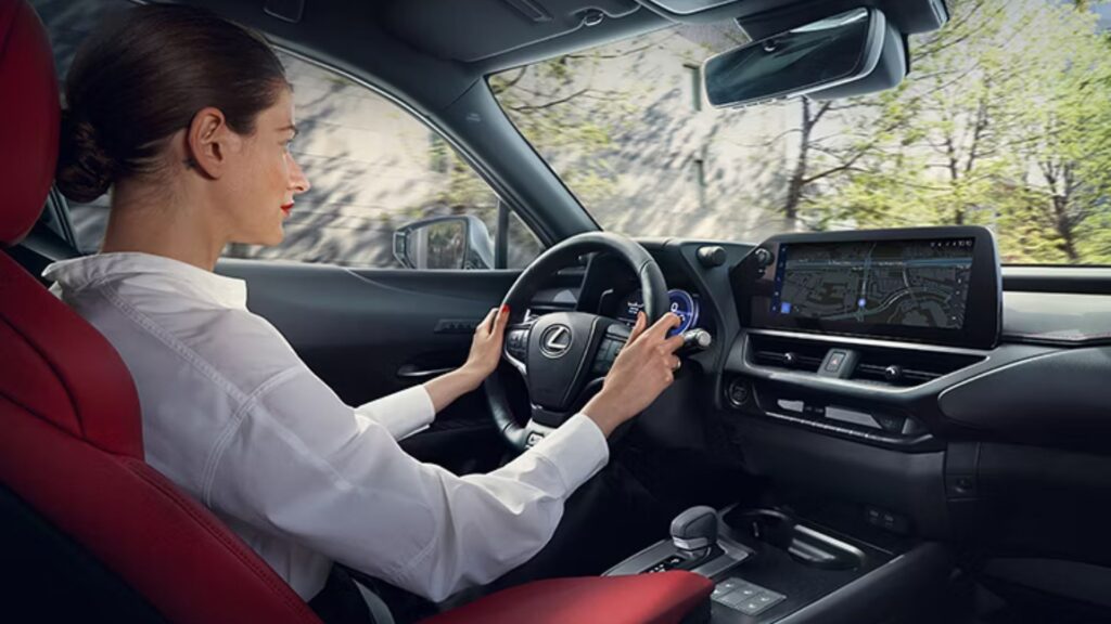 Interna do Lexus UX 2025.