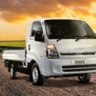 Kia Bongo 2025 na estrada de terra.