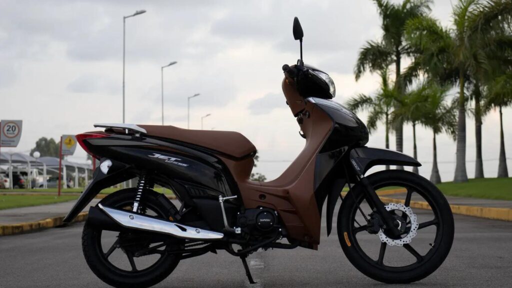 Lateral da Shineray JET 125SS 2025.
