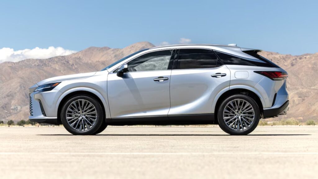 Lateral do Lexus RX 2025.