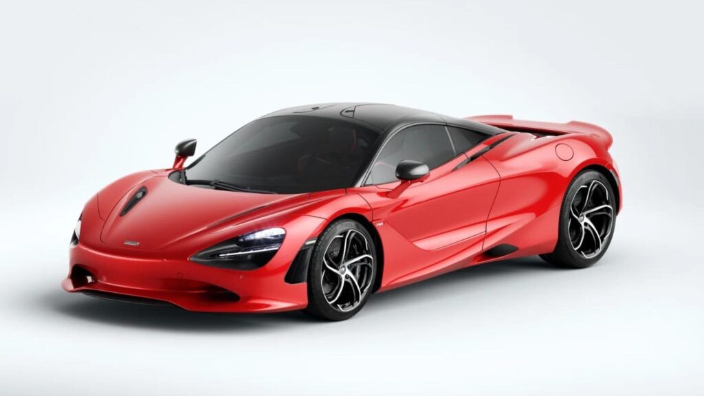 McLaren 750S 2025 vermelha em fundo branca.