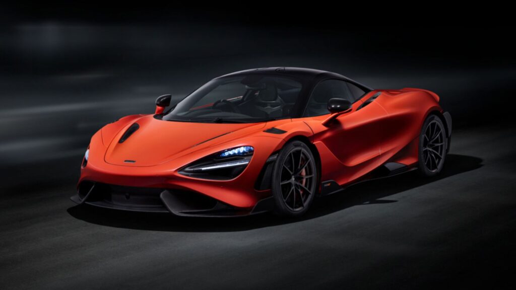 McLaren 765LT 2025 laranja.