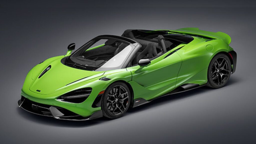 McLaren 765LT 2025 verde em fundo cinza.