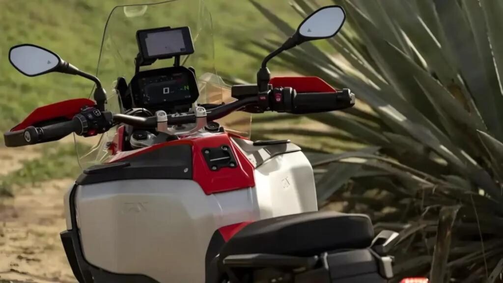 Tanque da BMW R 1250 GS Adventure 2025.