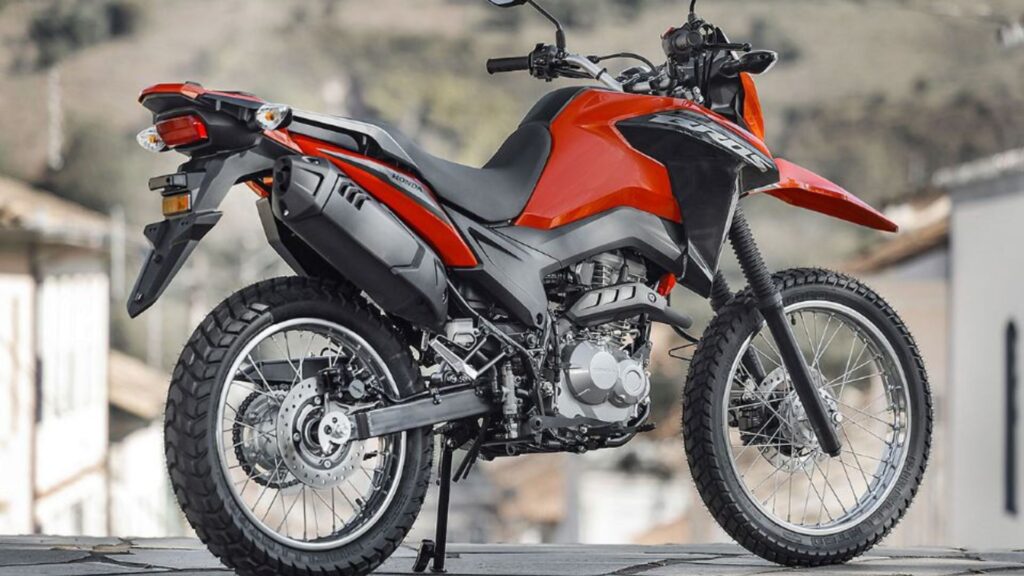 Traseira da Honda NXR 160 Bros 2025.